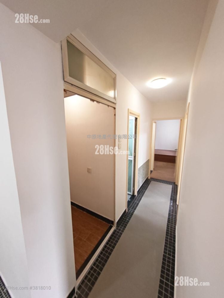 海濱花園 售盤 3 房 , 2 浴室 700 平方呎