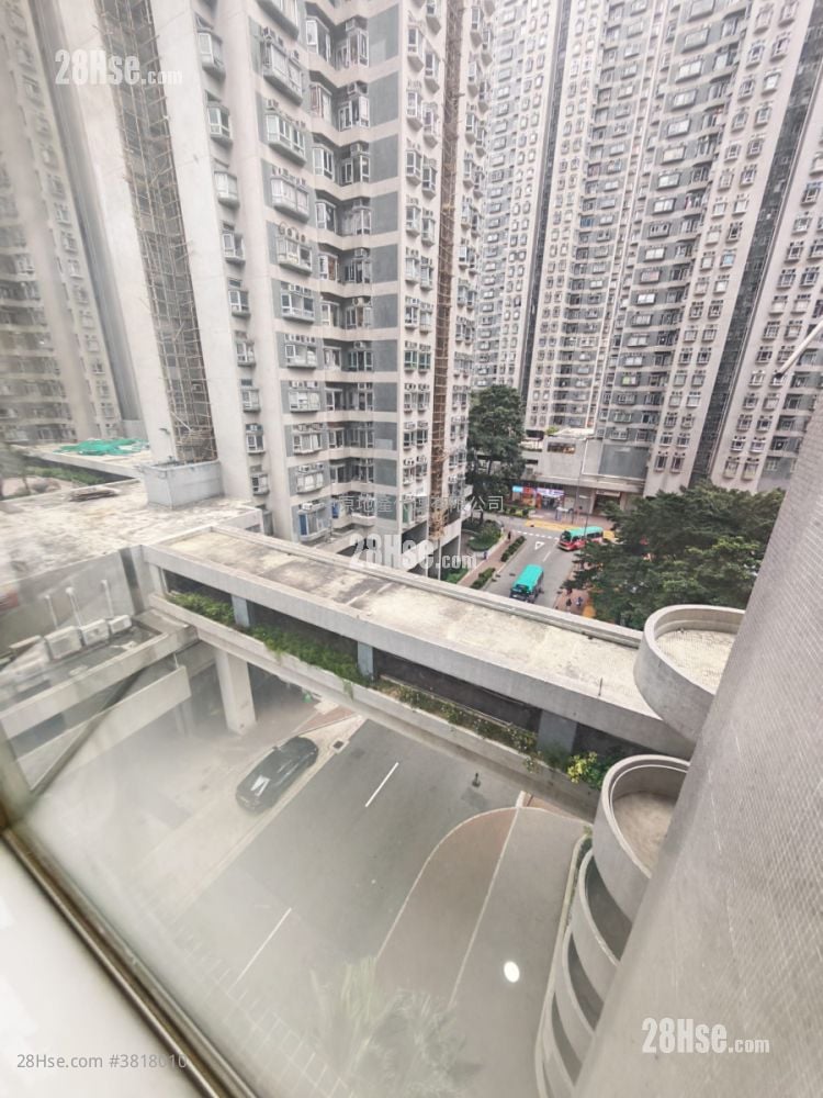 海濱花園 售盤 3 房 , 2 浴室 700 平方呎