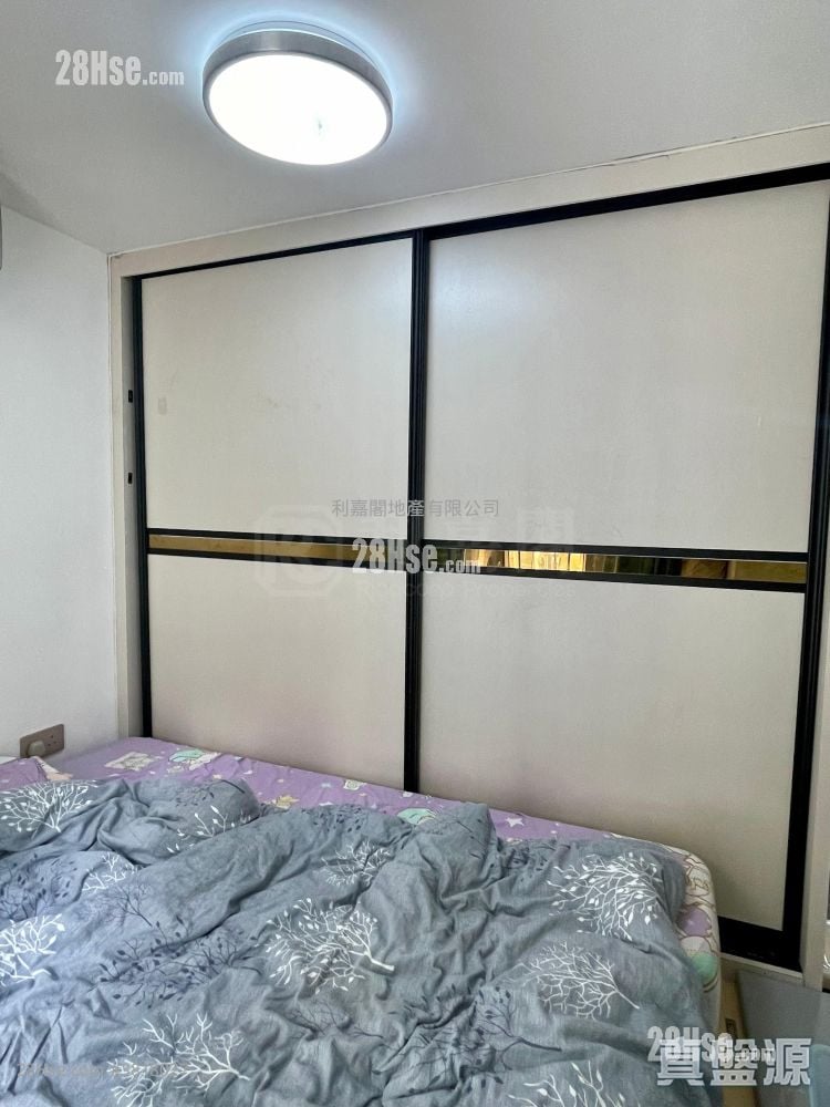 Wo Ming Court Sell 2 Bedrooms , 1 Bathroom 433 ft²