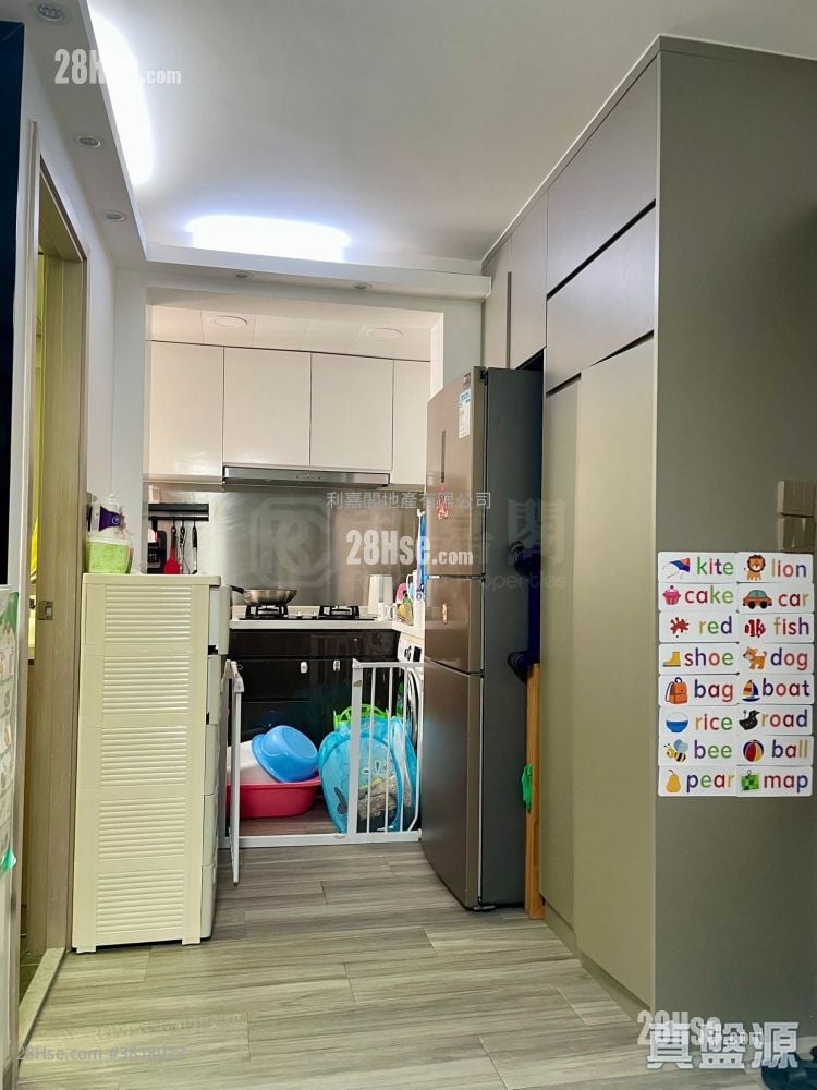 Wo Ming Court Sell 2 Bedrooms , 1 Bathroom 433 ft²