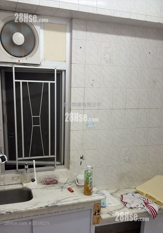 Peace Building Rental 2 Bedrooms , 1 Bathroom 466 ft²