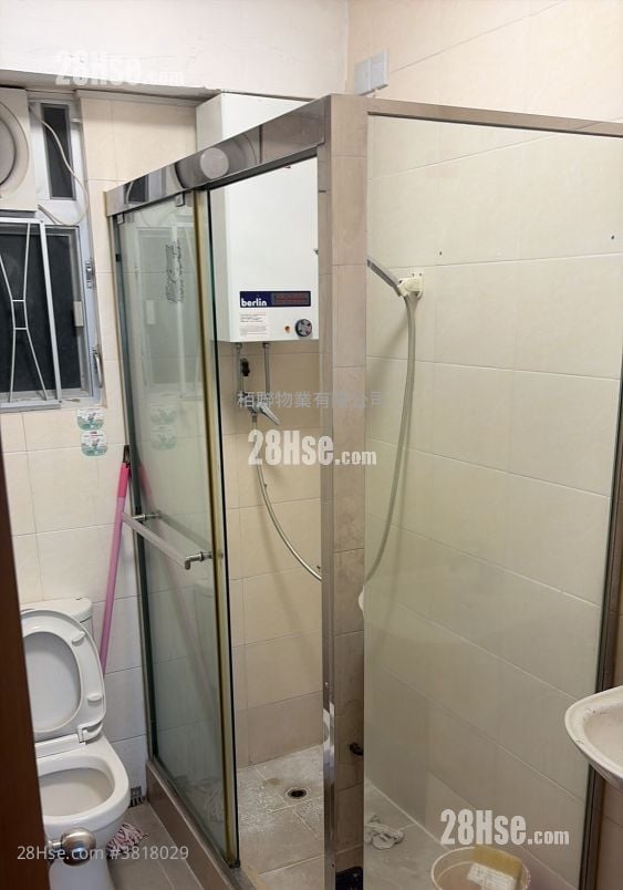 Peace Building Rental 2 Bedrooms , 1 Bathroom 466 ft²