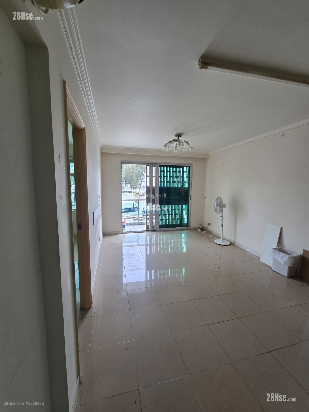 大水坑村 租盤 3 房 , 1 浴室 700 平方呎