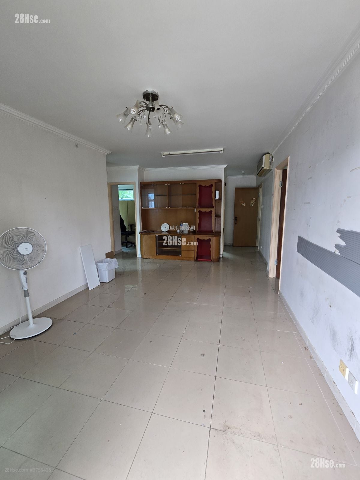 大水坑村 租盤 3 房 , 1 浴室 700 平方呎