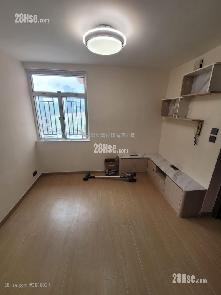 Amoy Gardens Rental 2 Bedrooms , 1 Bathroom 375 ft²