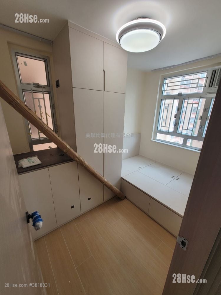 Amoy Gardens Rental 2 Bedrooms , 1 Bathroom 375 ft²
