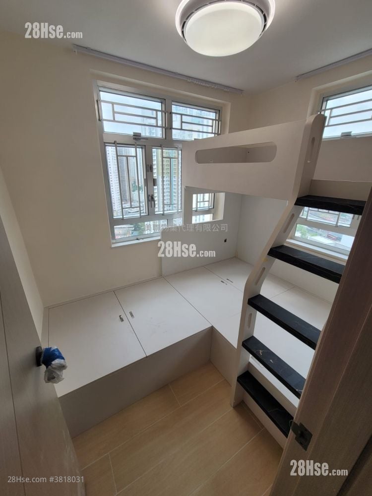 Amoy Gardens Rental 2 Bedrooms , 1 Bathroom 375 ft²