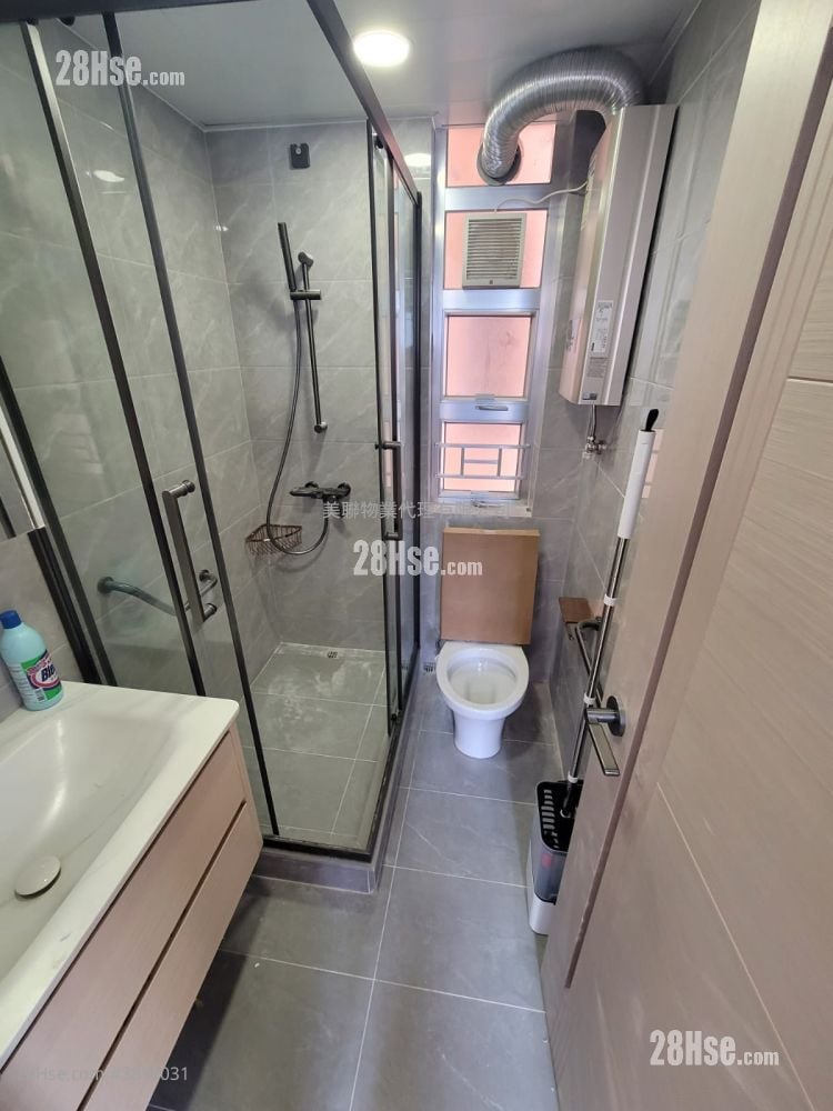 Amoy Gardens Rental 2 Bedrooms , 1 Bathroom 375 ft²
