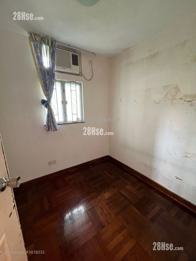 Saddle Ridge Garden Sell 3 Bedrooms , 1 Bathroom 592 ft²