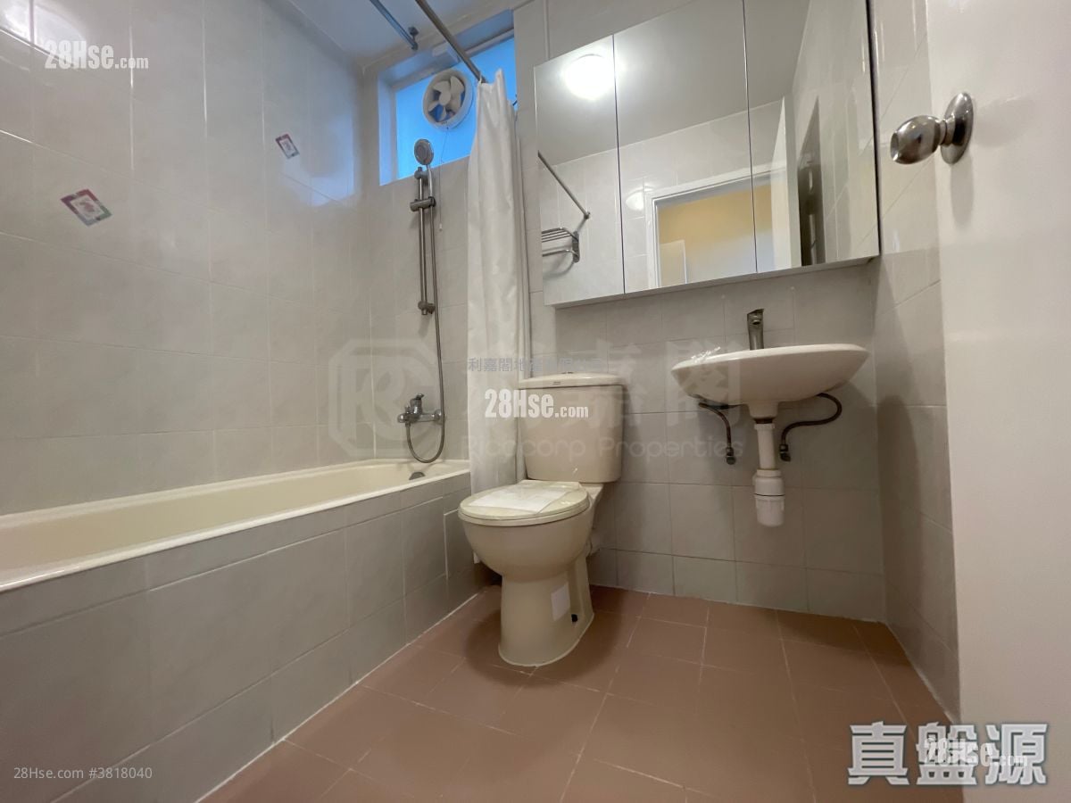 Taikoo Shing Rental 747 ft²