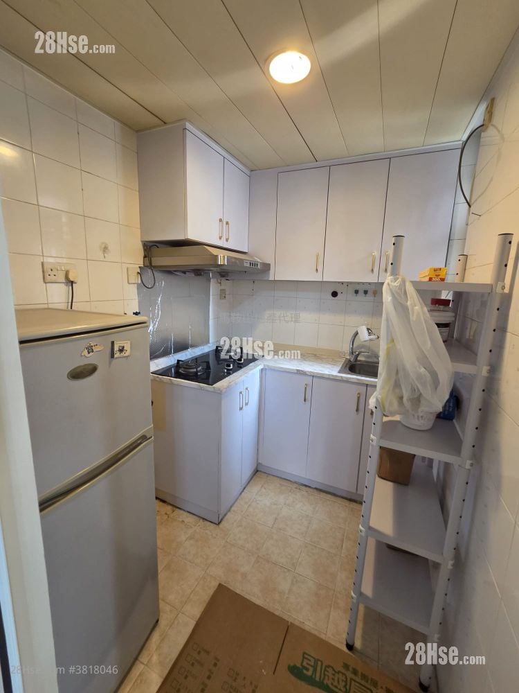 Sunshine City Rental 2 Bedrooms , 1 Bathroom 348 ft²