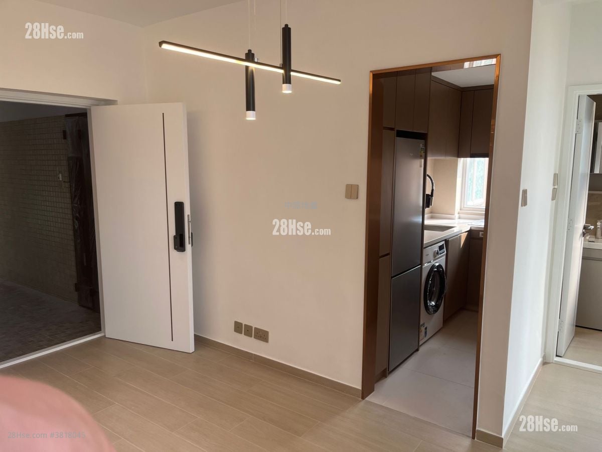 Tai Hang Building Sell 2 Bedrooms , 1 Bathroom 380 ft²