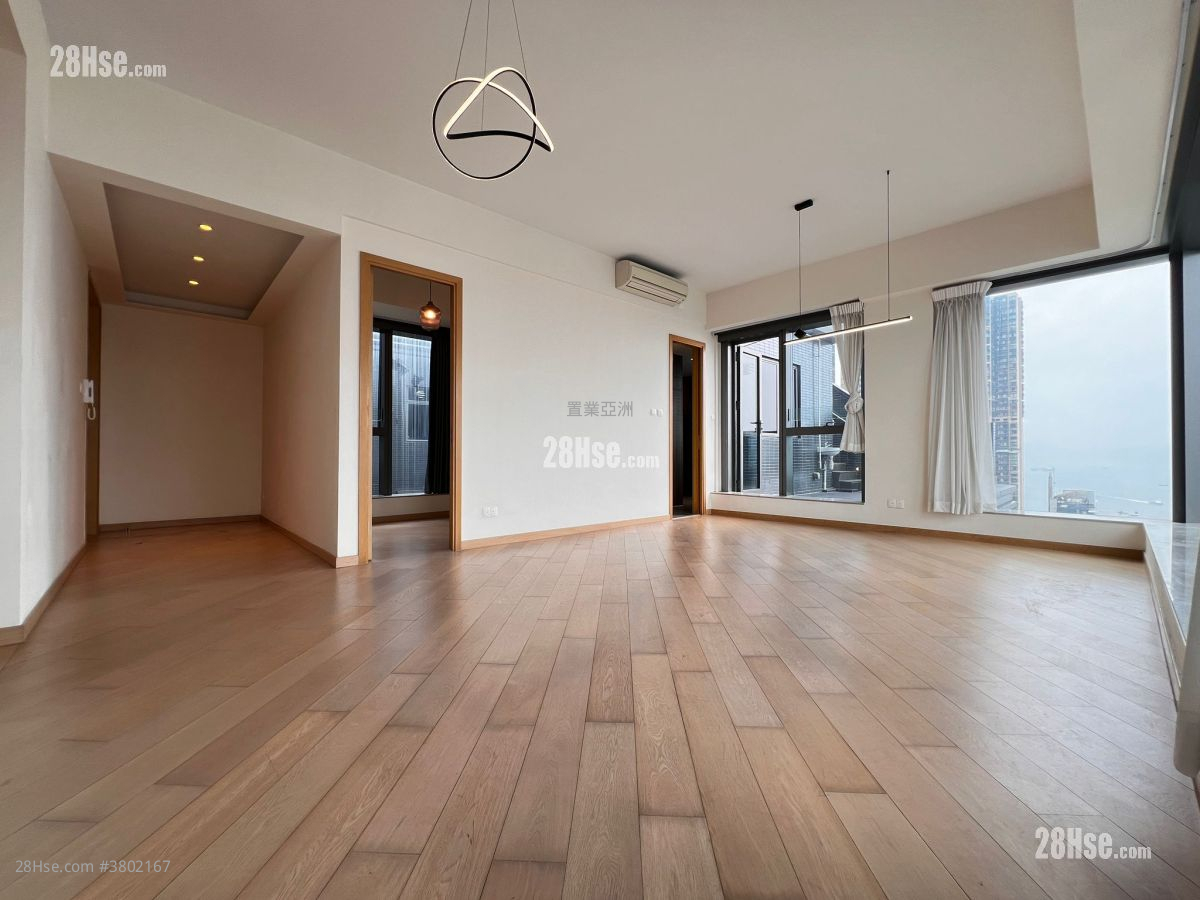Novum West Sell 4 Bedrooms , 4 Bathrooms 1,258 ft²