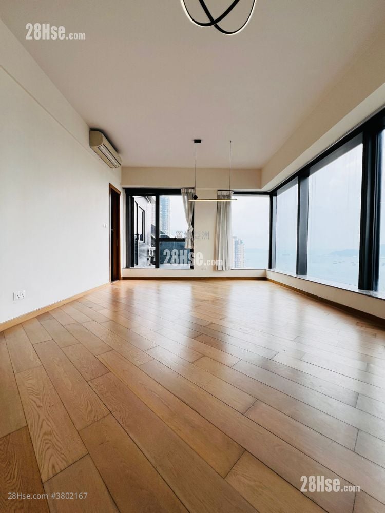 Novum West Sell 4 Bedrooms , 4 Bathrooms 1,258 ft²