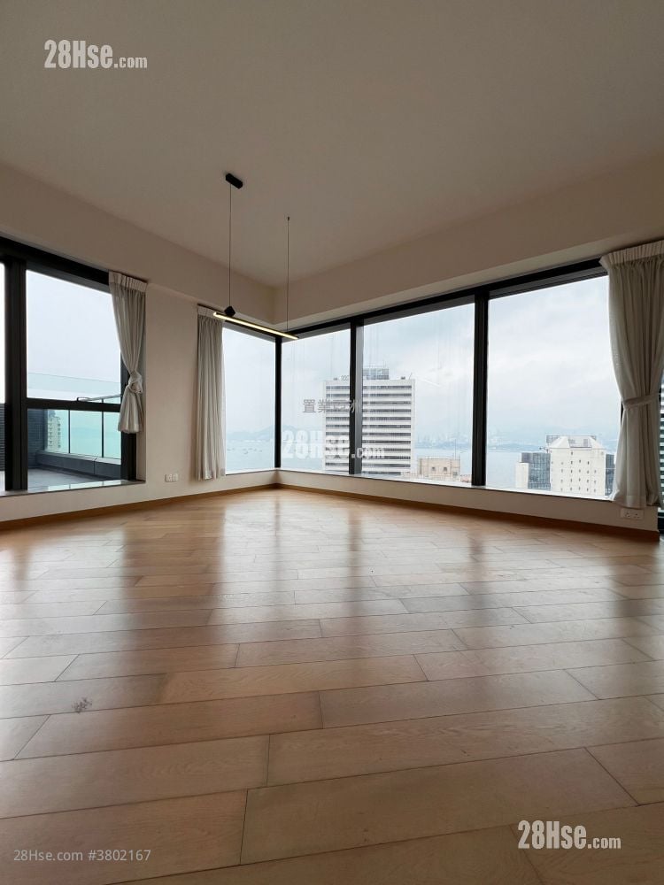 Novum West Sell 4 Bedrooms , 4 Bathrooms 1,258 ft²