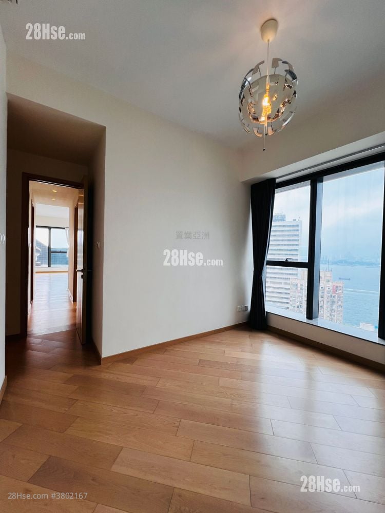 Novum West Sell 4 Bedrooms , 4 Bathrooms 1,258 ft²