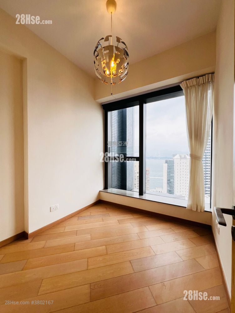 Novum West Sell 4 Bedrooms , 4 Bathrooms 1,258 ft²