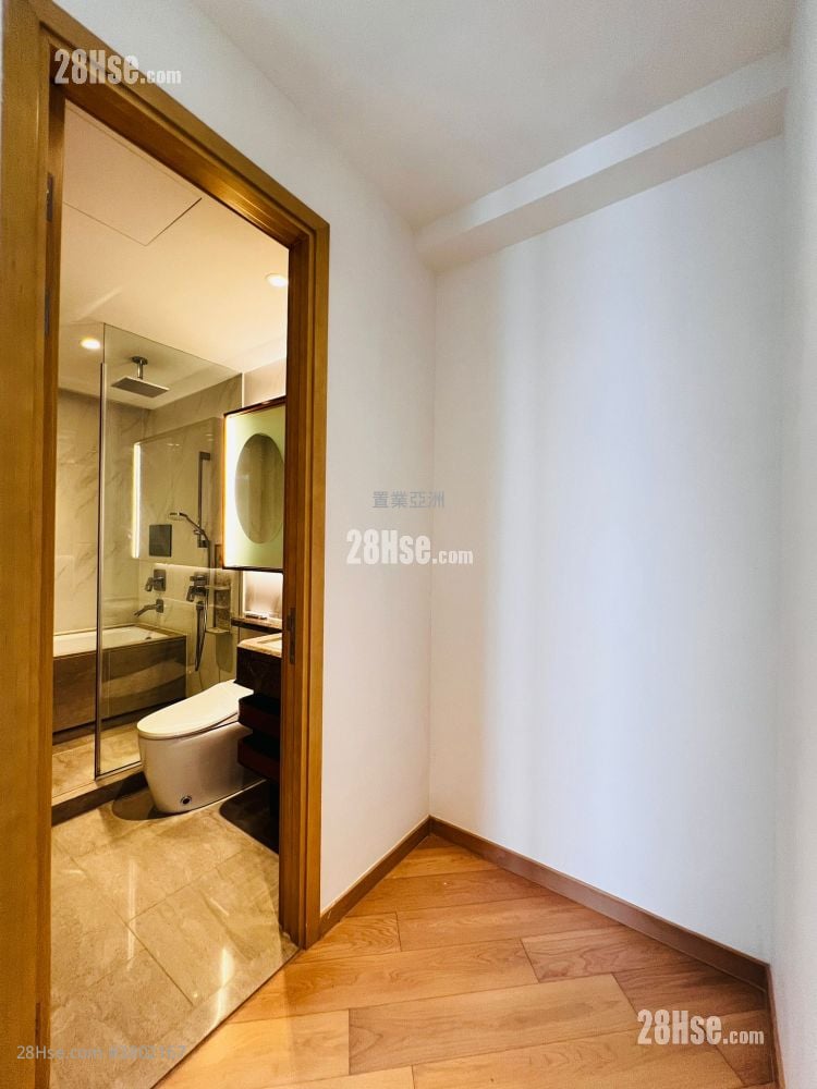 Novum West Sell 4 Bedrooms , 4 Bathrooms 1,258 ft²