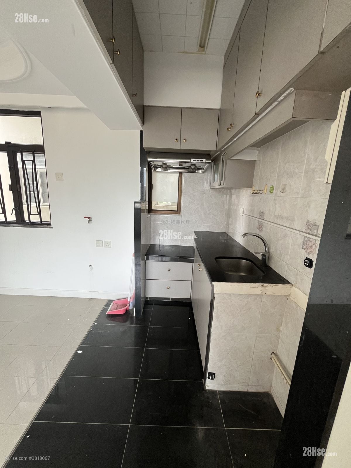 Fair Way Garden Rental 2 Bedrooms , 1 Bathroom 352 ft²