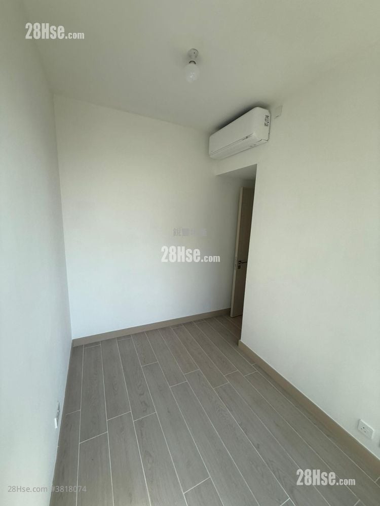 Gold Coast Bay Rental 466 ft²