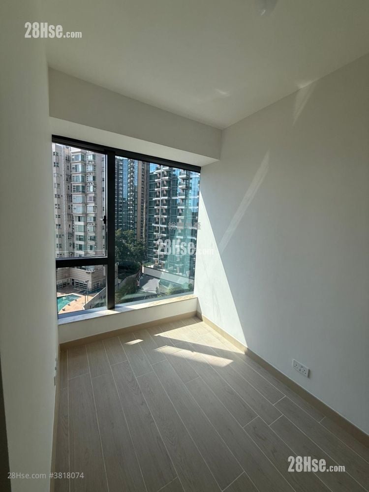 Gold Coast Bay Rental 466 ft²