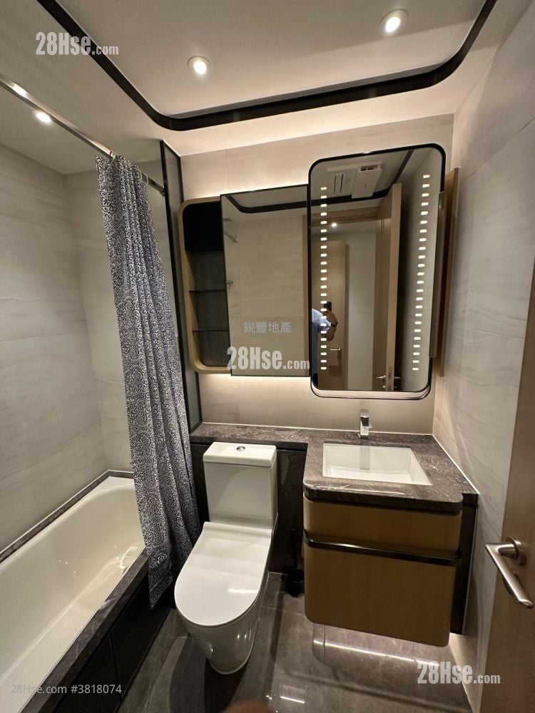 Gold Coast Bay Rental 466 ft²