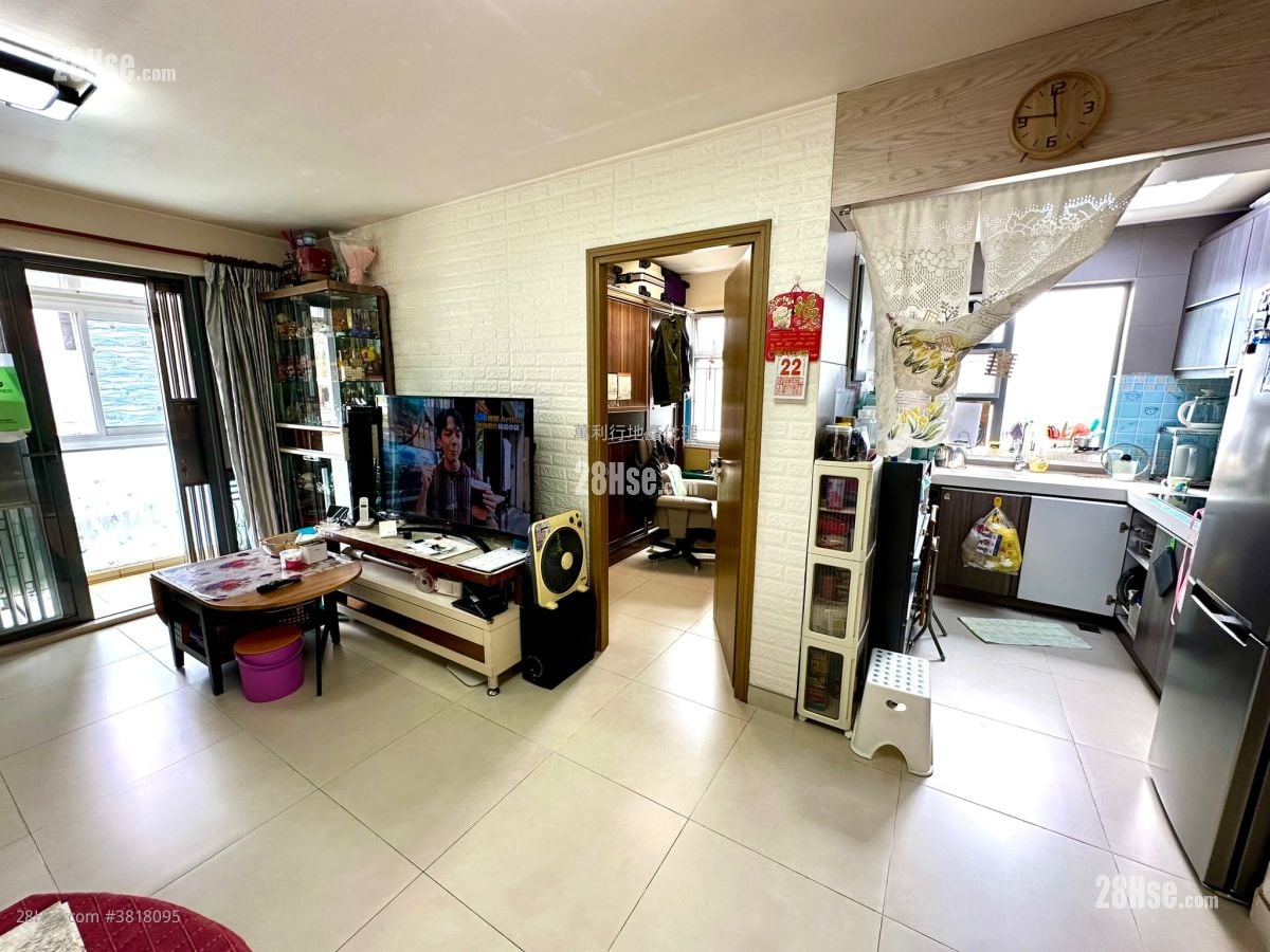 村屋 售盘 3 房 , 1 浴室 780 平方尺