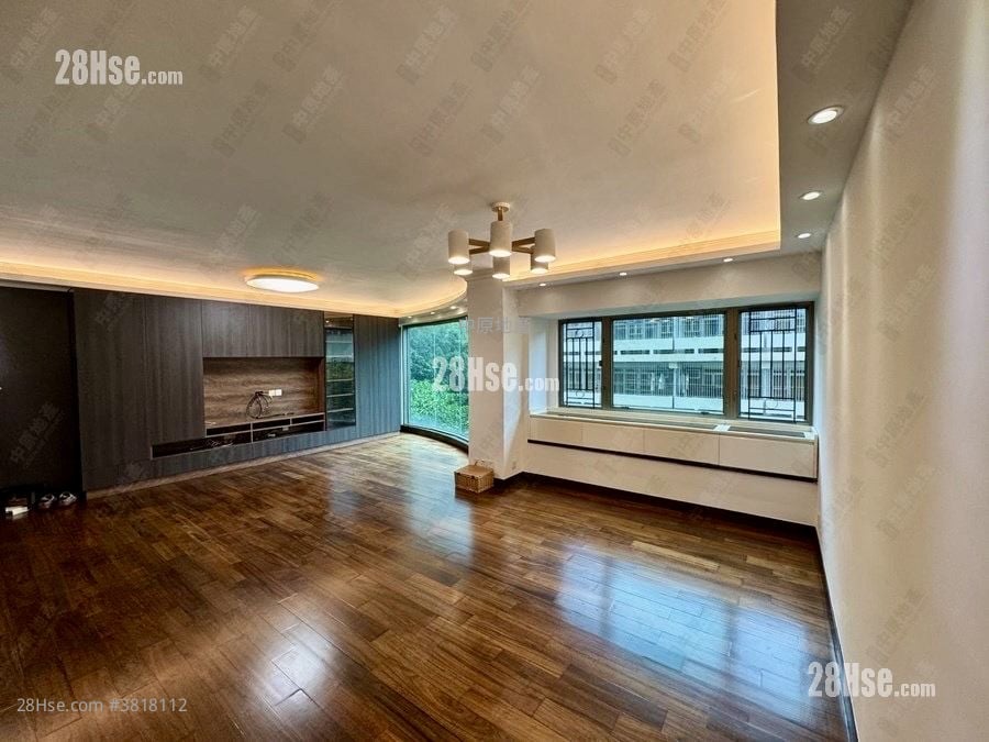 King's Park Villa Rental 1,136 ft²