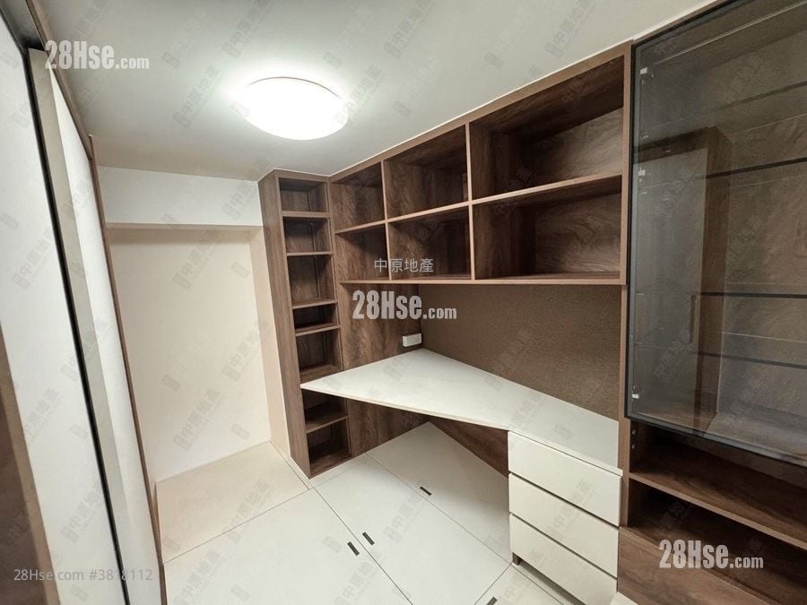 King's Park Villa Rental 1,136 ft²