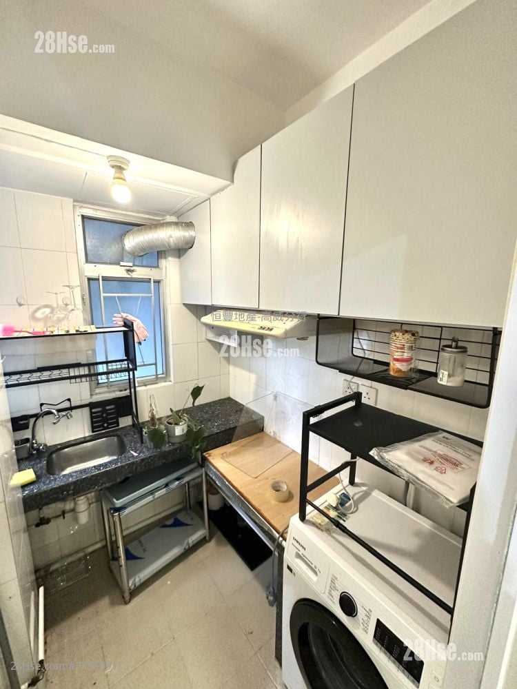 仁樂大廈 租盤 1 房 , 1 浴室 290 平方呎