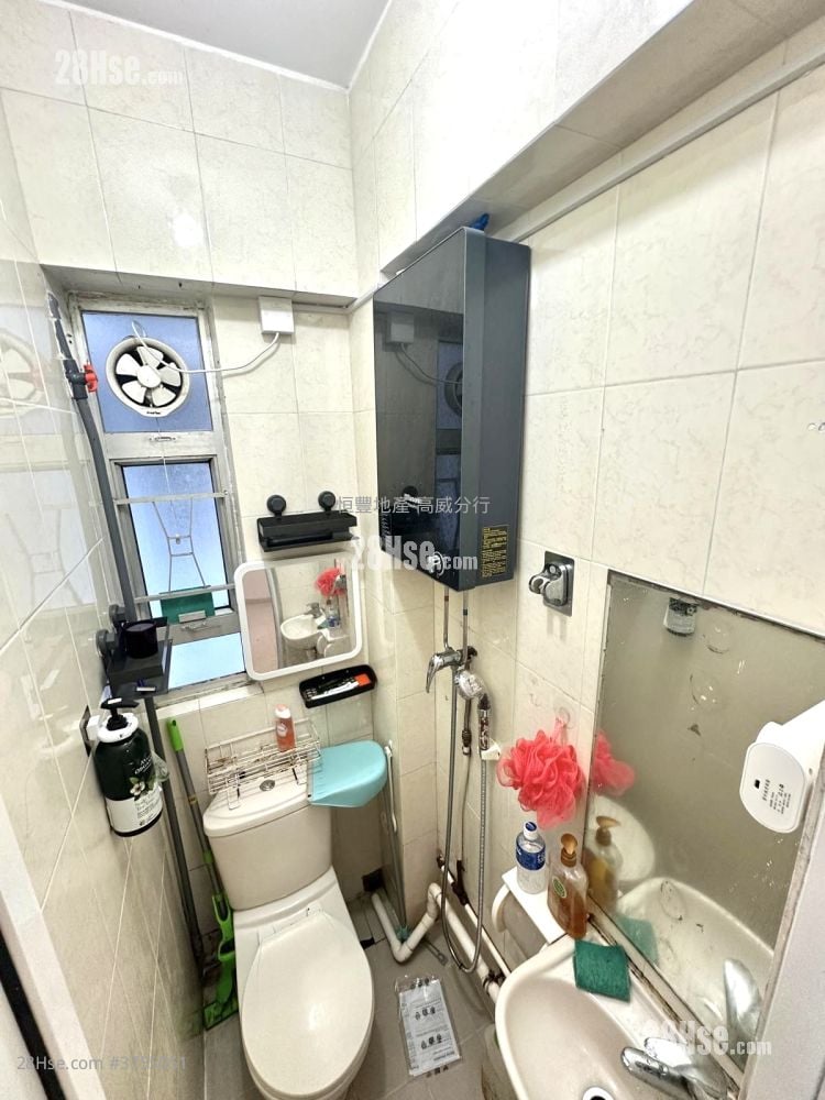 仁樂大廈 租盤 1 房 , 1 浴室 290 平方呎