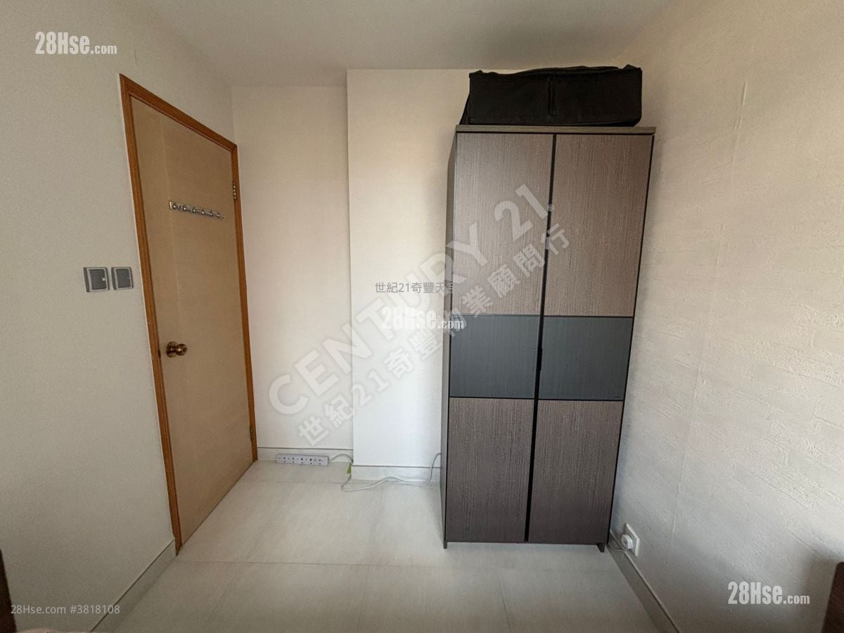 锦丰苑 售盘 2 房 , 1 浴室 545 平方尺