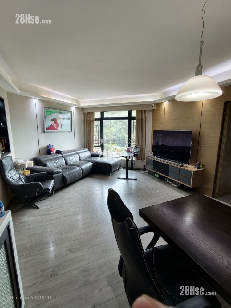 翠峰小築 售盤 2 房 , 1 浴室 825 平方呎