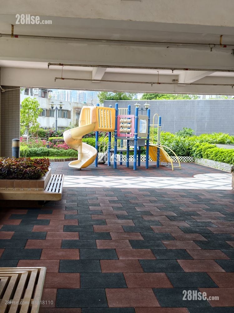 翠峰小築 售盤 2 房 , 1 浴室 825 平方呎