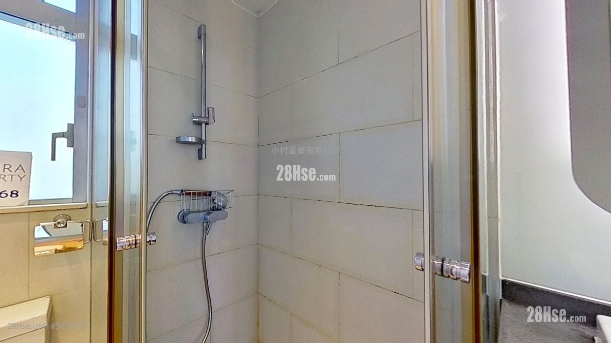 浴室: 置家中心 租盘 2 房 , 1 浴室 435 平方尺