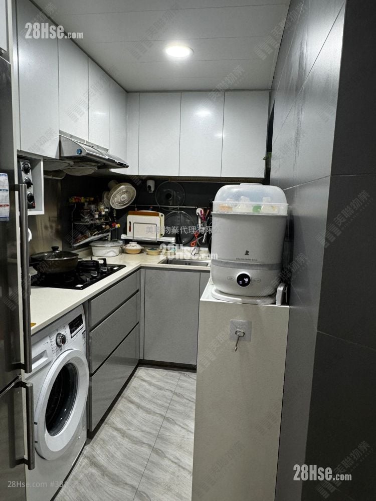 Tseung Kwan O Plaza Sell 2 Bedrooms , 1 Bathroom 451 ft²