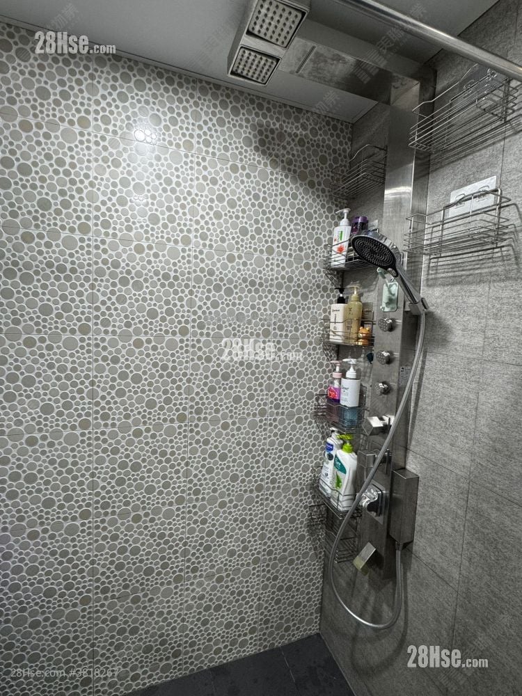 Tseung Kwan O Plaza Sell 2 Bedrooms , 1 Bathroom 451 ft²