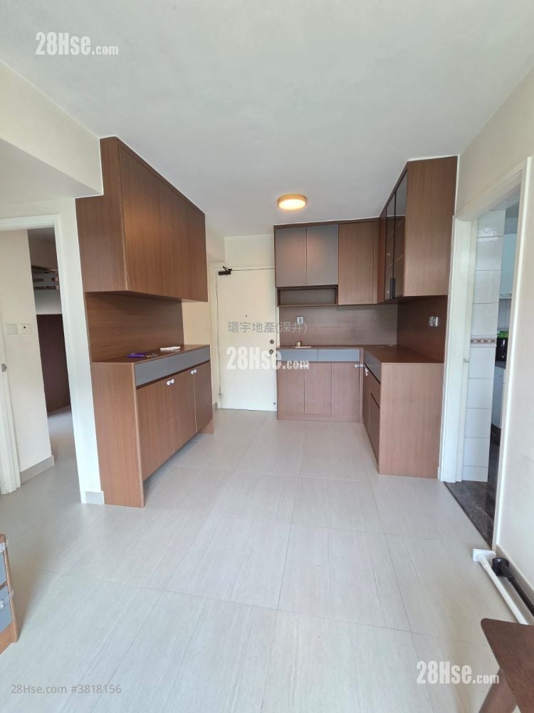 Sea Crest Villa Rental 2 Bedrooms , 1 Bathroom 415 ft²