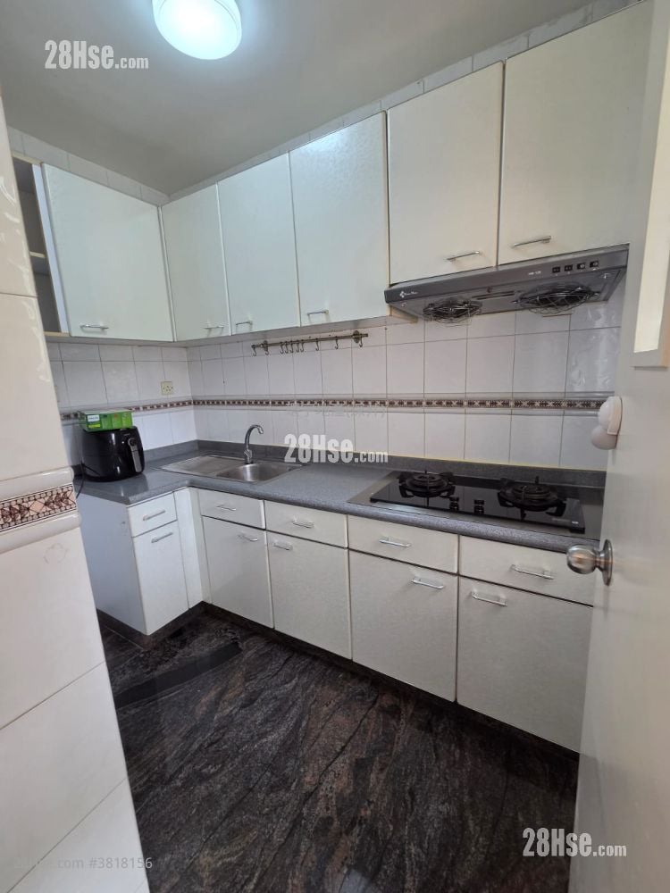 Sea Crest Villa Rental 2 Bedrooms , 1 Bathroom 415 ft²