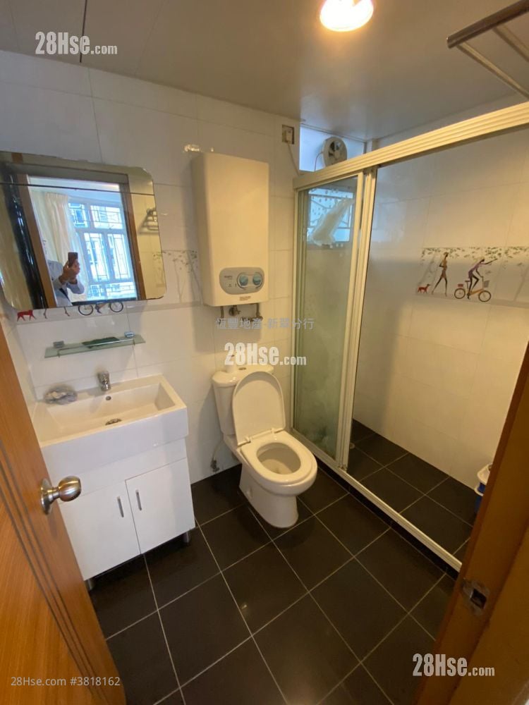 New Jade Garden Rental 2 Bedrooms , 1 Bathroom 449 ft²