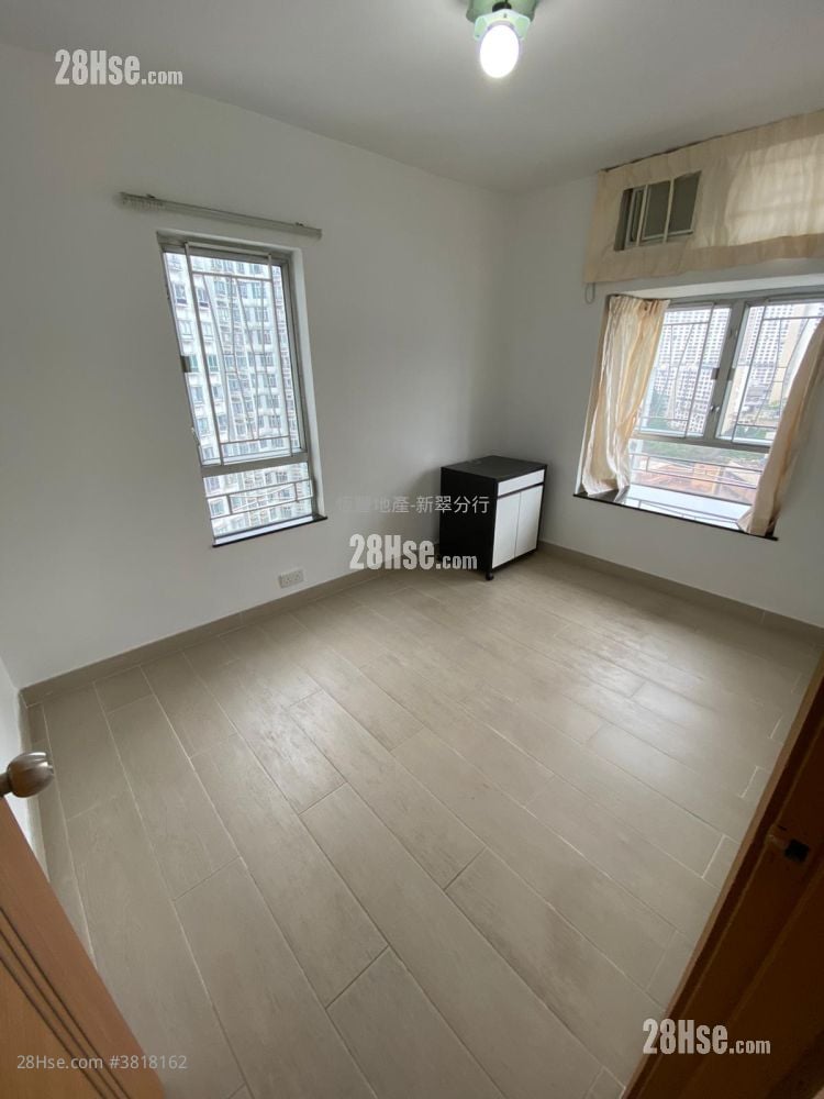 New Jade Garden Rental 2 Bedrooms , 1 Bathroom 449 ft²