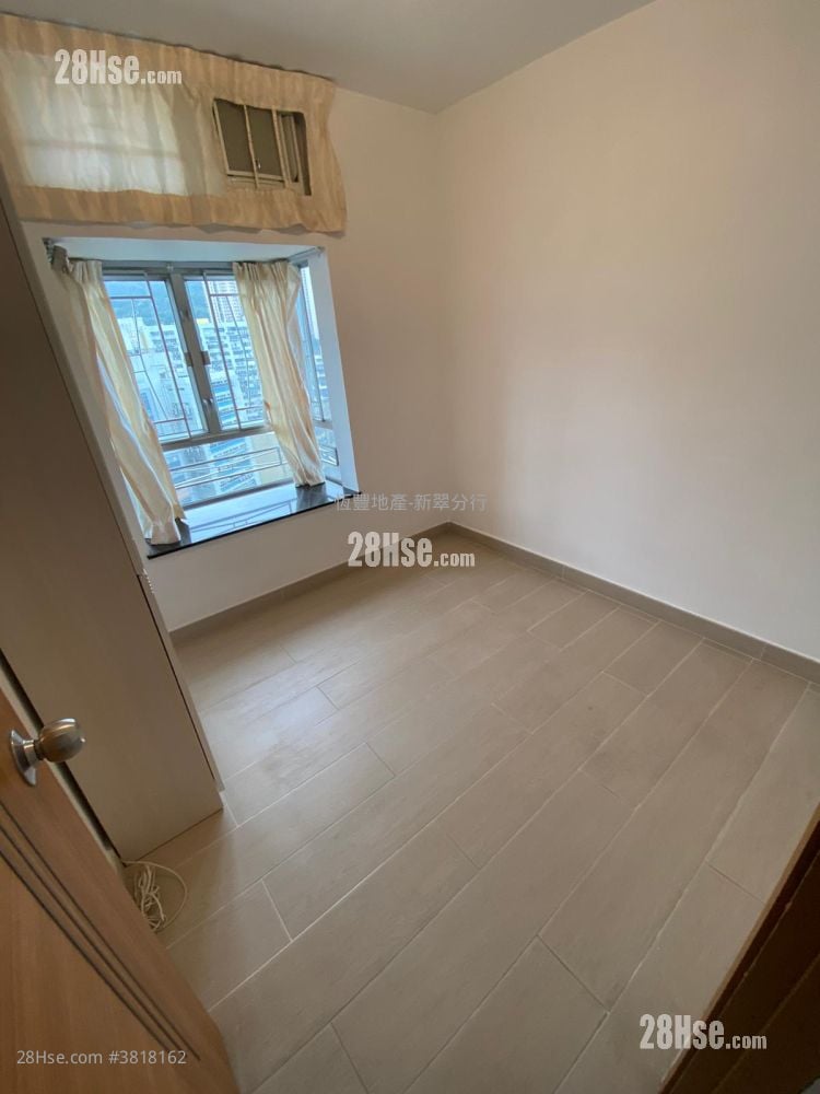 New Jade Garden Rental 2 Bedrooms , 1 Bathroom 449 ft²