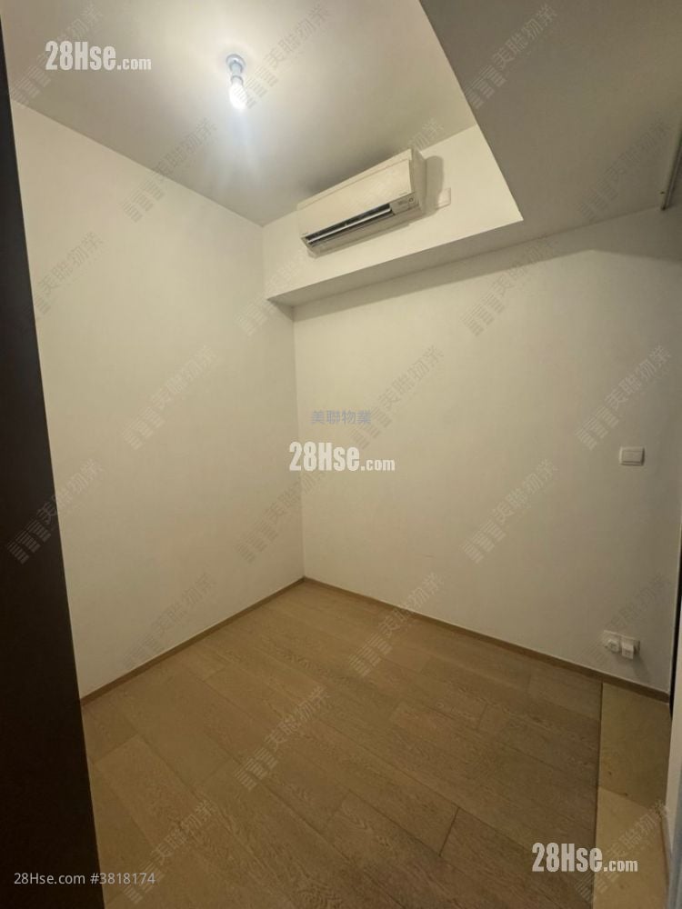 The Met. Acappella Rental 399 ft²