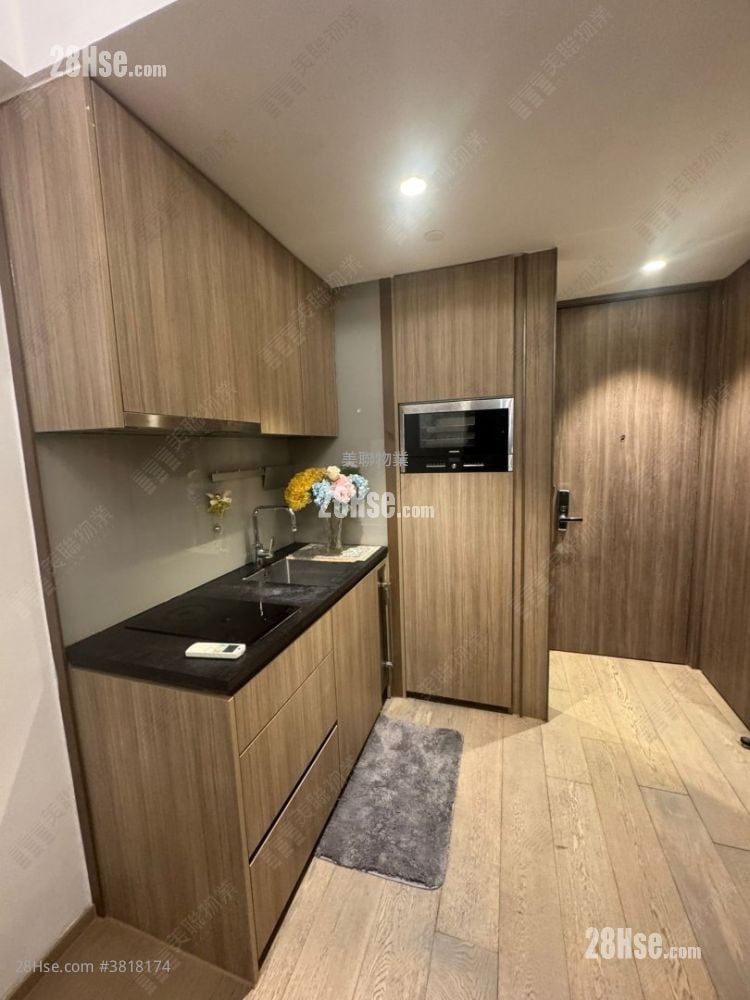 The Met. Acappella Rental 399 ft²