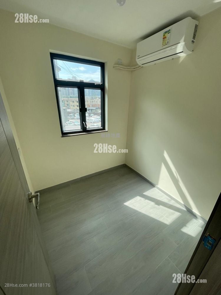 Village Rental 4 Bedrooms , 2 Bathrooms 700 ft²