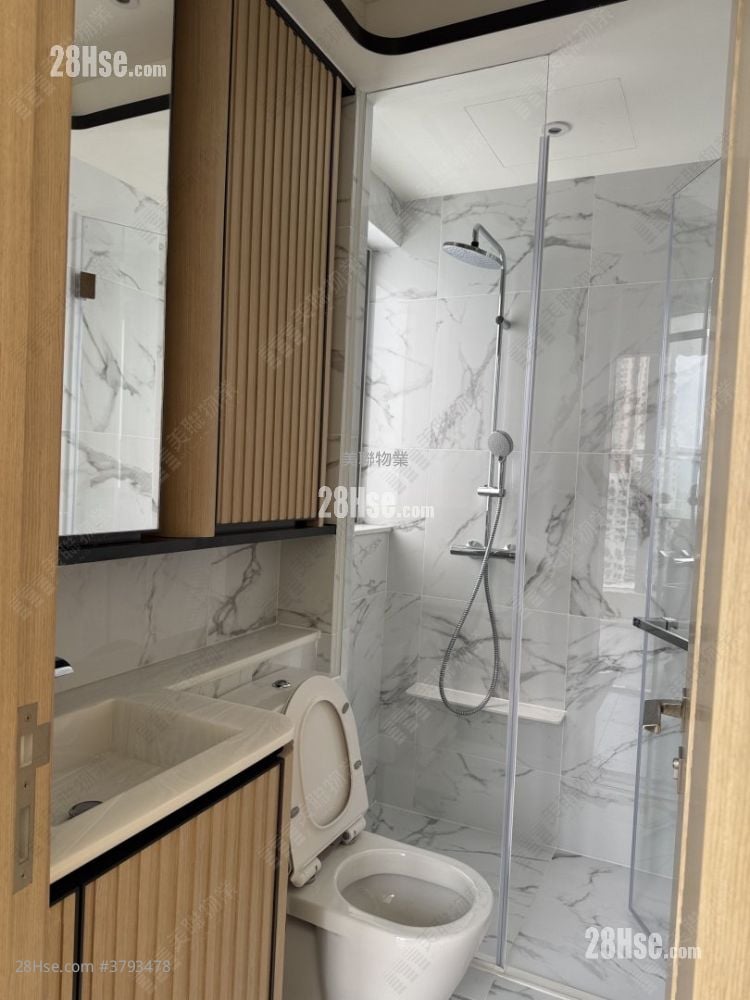 浴室: 北映荟 租盘 1 房 , 1 浴室 288 平方尺