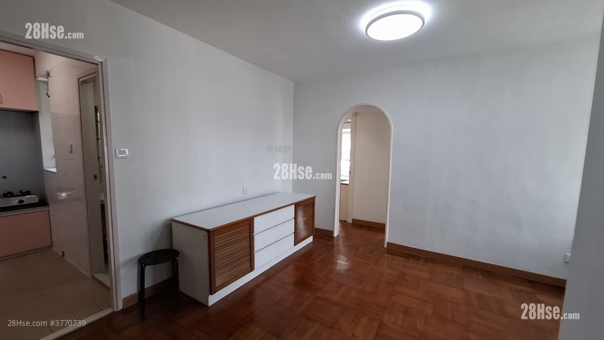 Wah Shun Gardens Rental 2 Bedrooms , 1 Bathroom 427 ft²