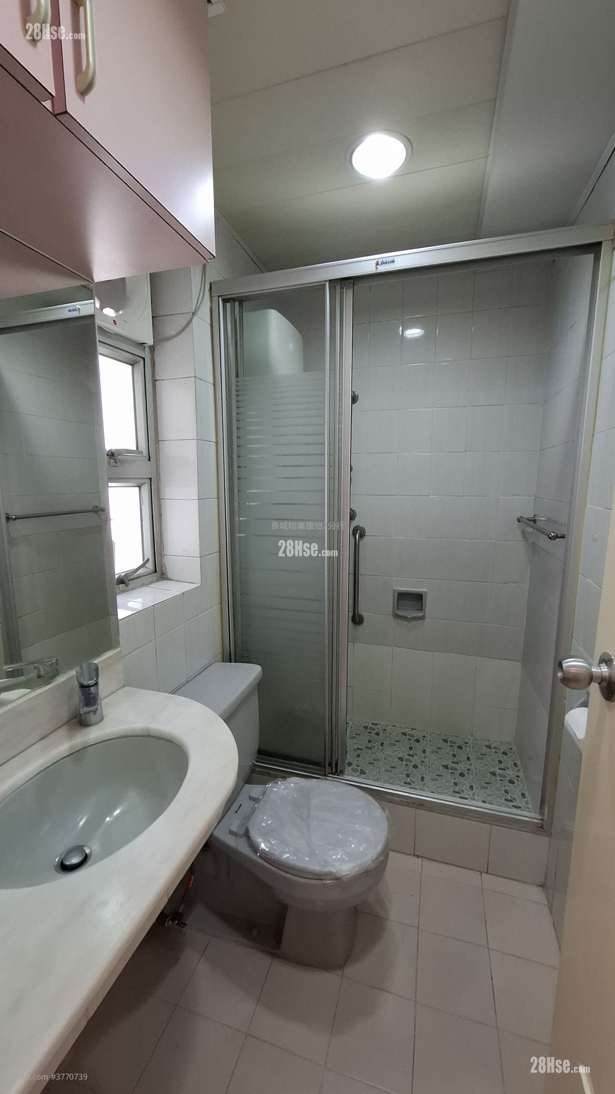 Wah Shun Gardens Rental 2 Bedrooms , 1 Bathroom 427 ft²