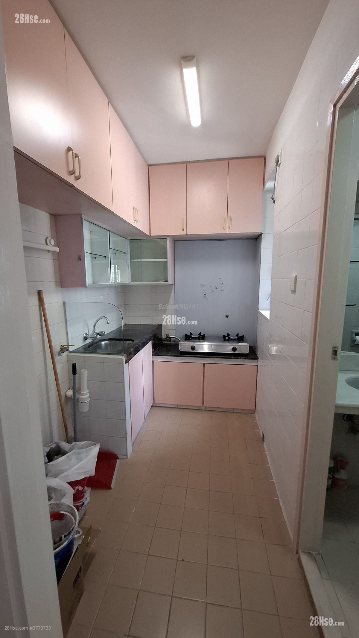 Wah Shun Gardens Rental 2 Bedrooms , 1 Bathroom 427 ft²
