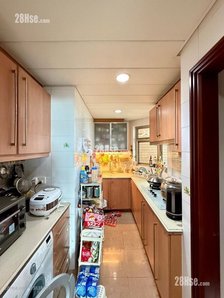 Bellagio Sell 3 Bedrooms , 2 Bathrooms 808 ft²